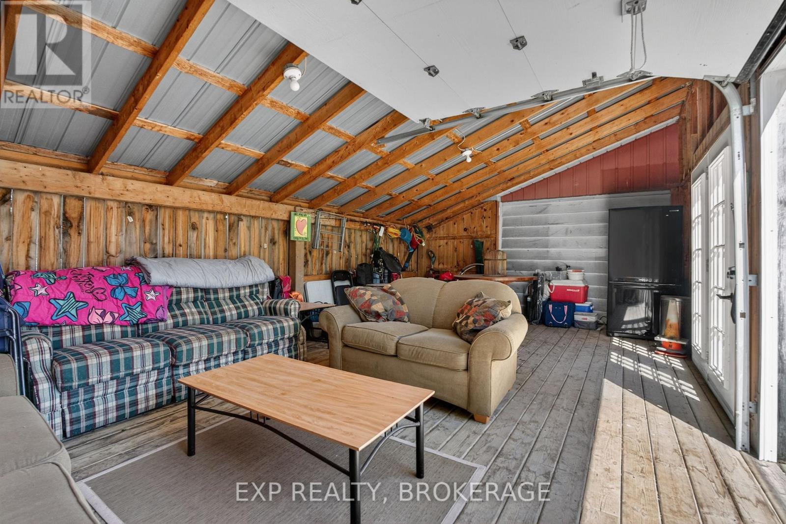2214 HIGHWAY 96 - Image 49