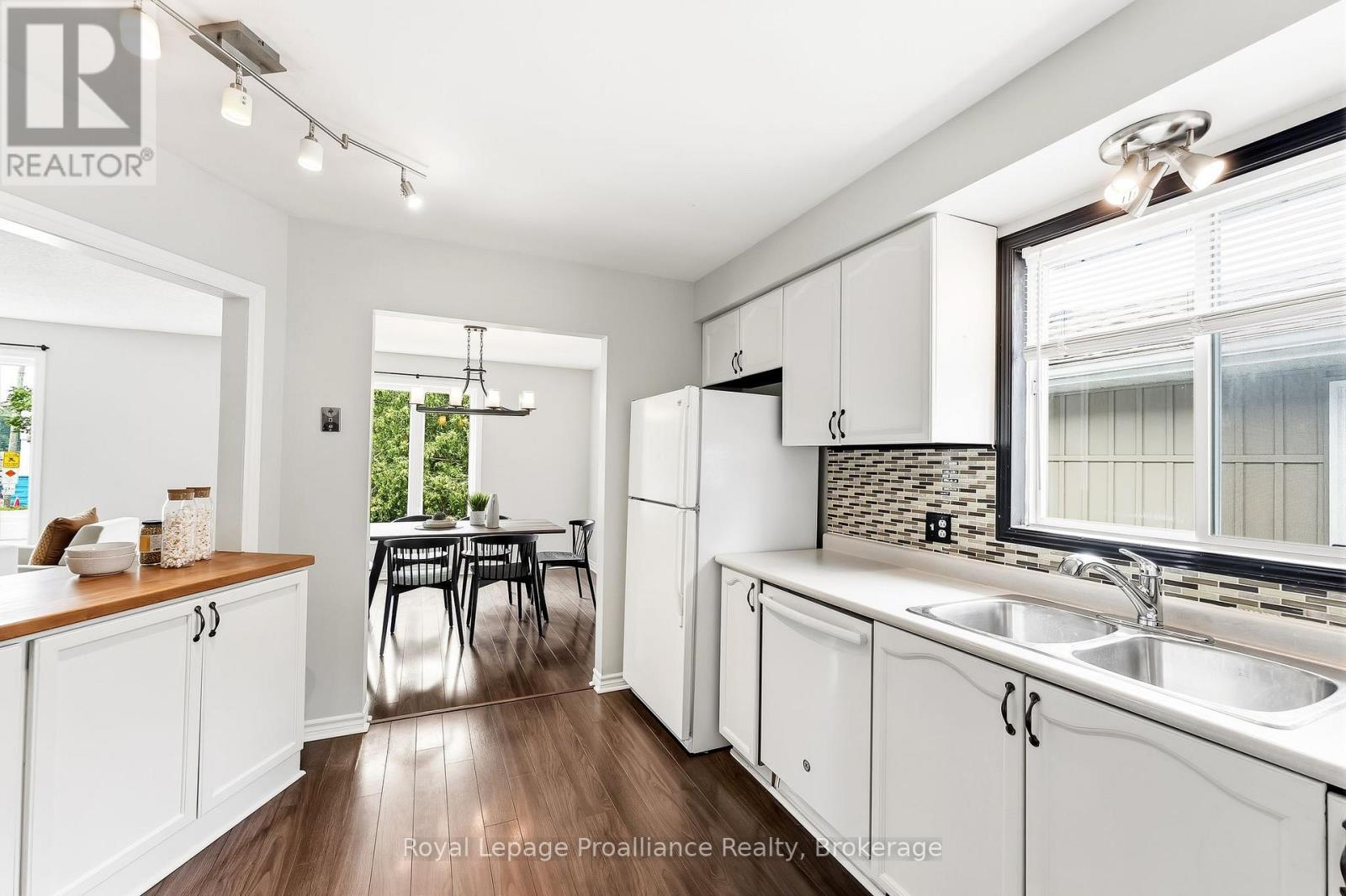 158 ONTARIO STREET - 15