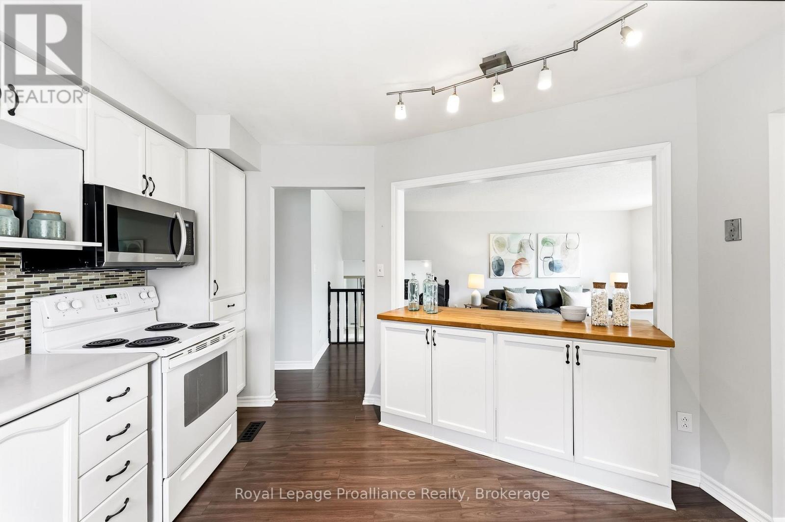 158 ONTARIO STREET - 16
