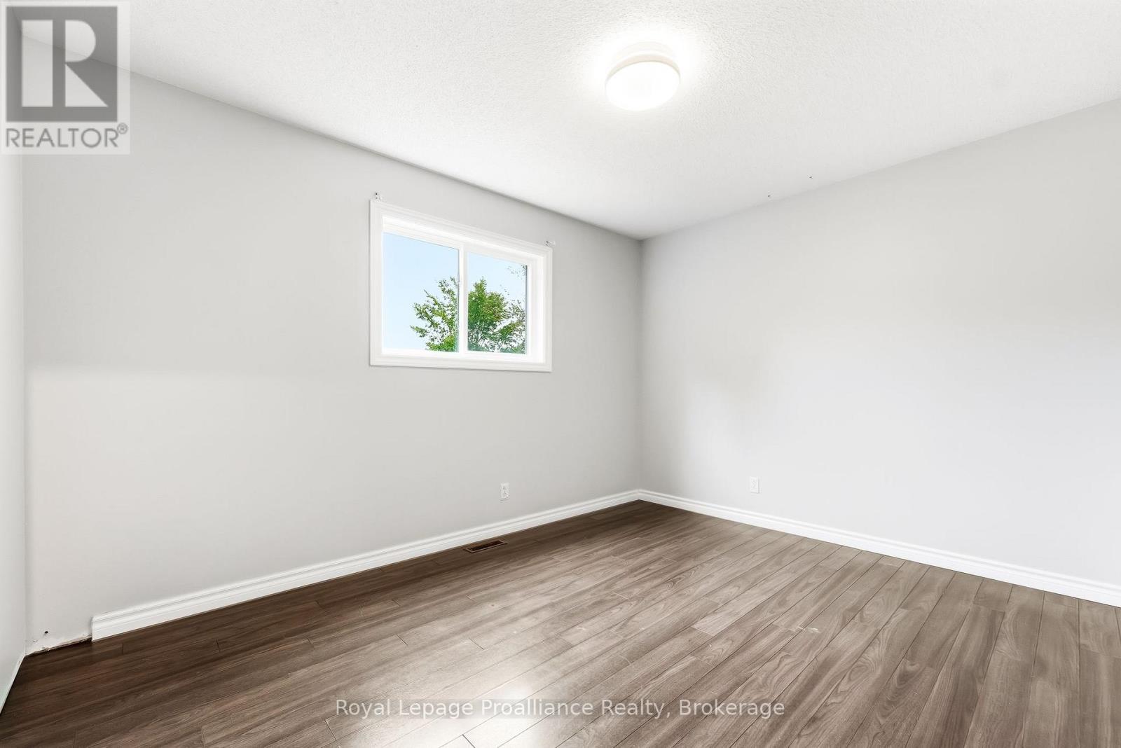 158 ONTARIO STREET - 24