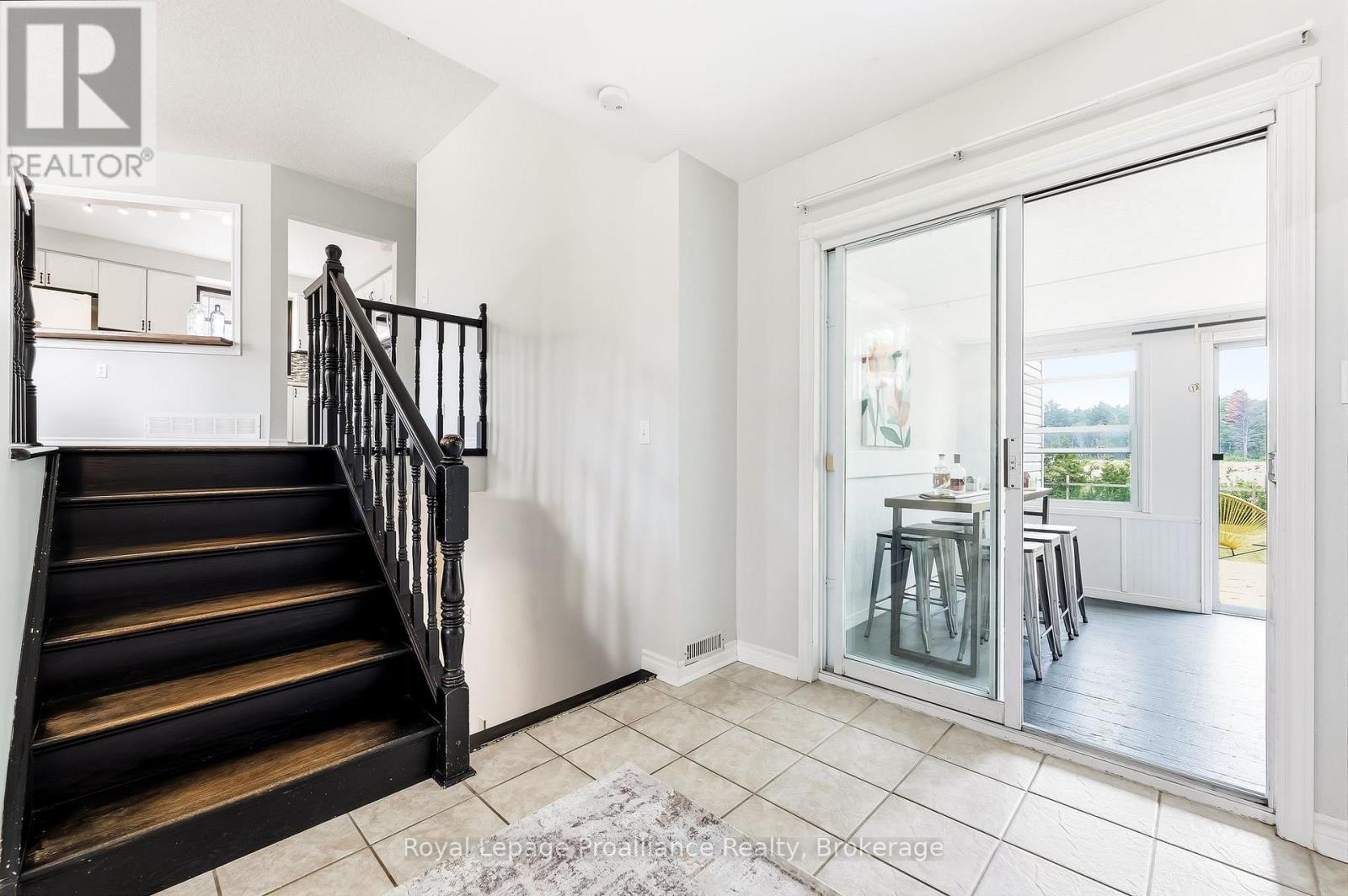 158 ONTARIO STREET - 27