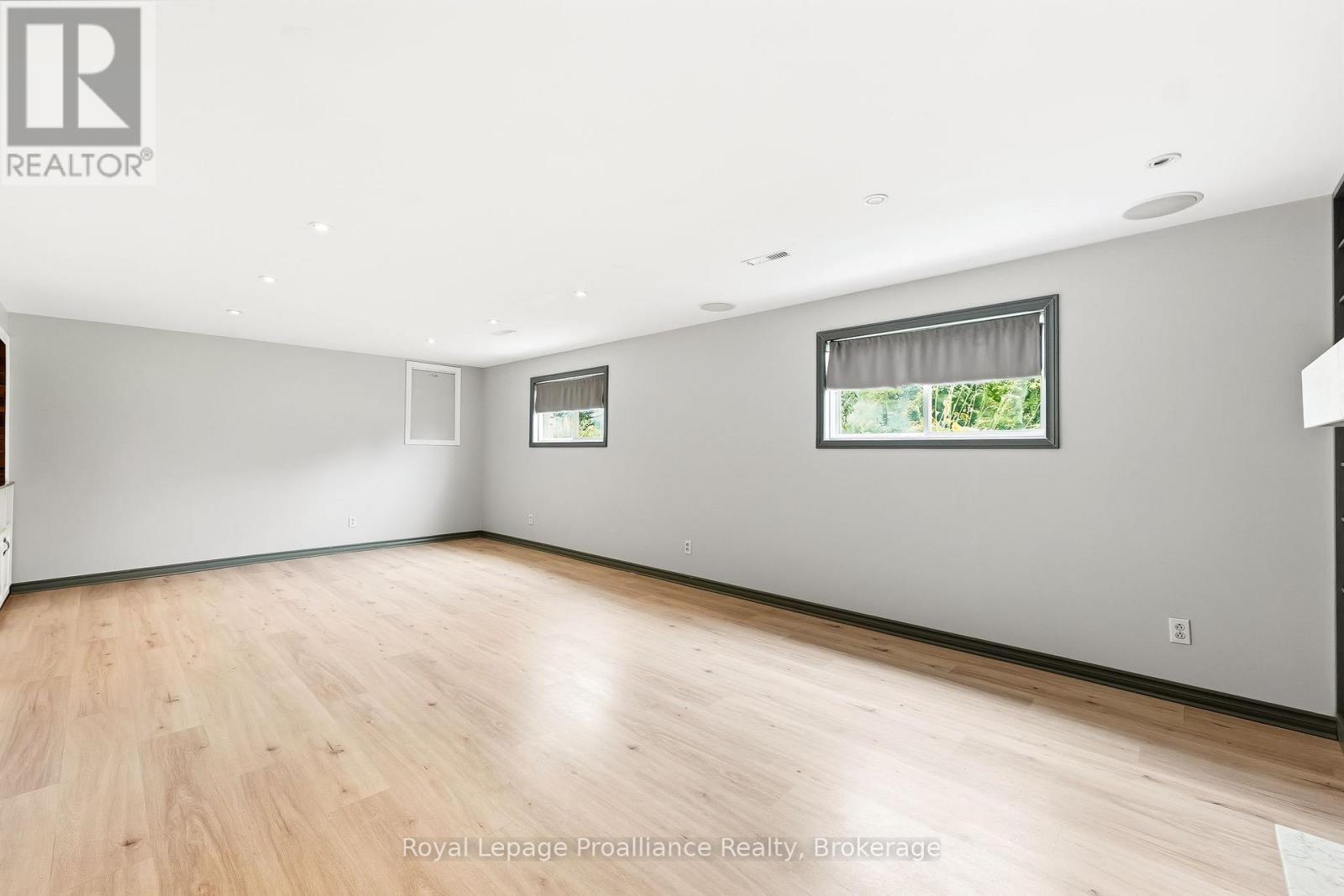 158 ONTARIO STREET - 34