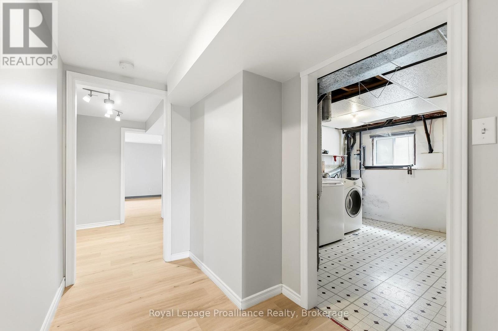 158 ONTARIO STREET - 39
