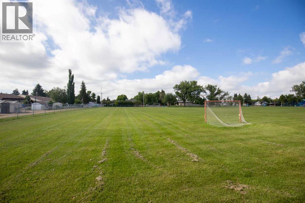 4715 55 Avenue - 34