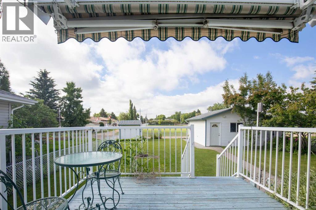 4715 55 Avenue - 23