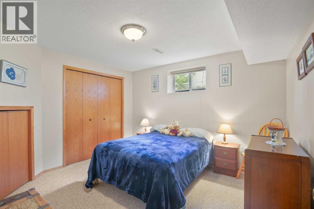 4715 55 Avenue - 16