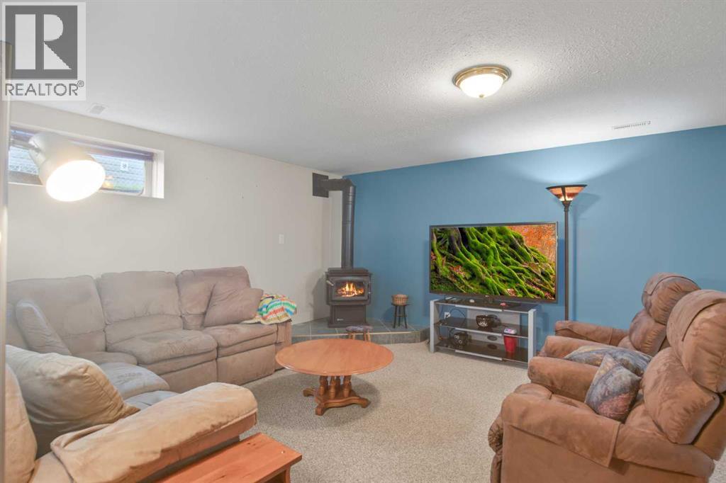 4715 55 Avenue - 18