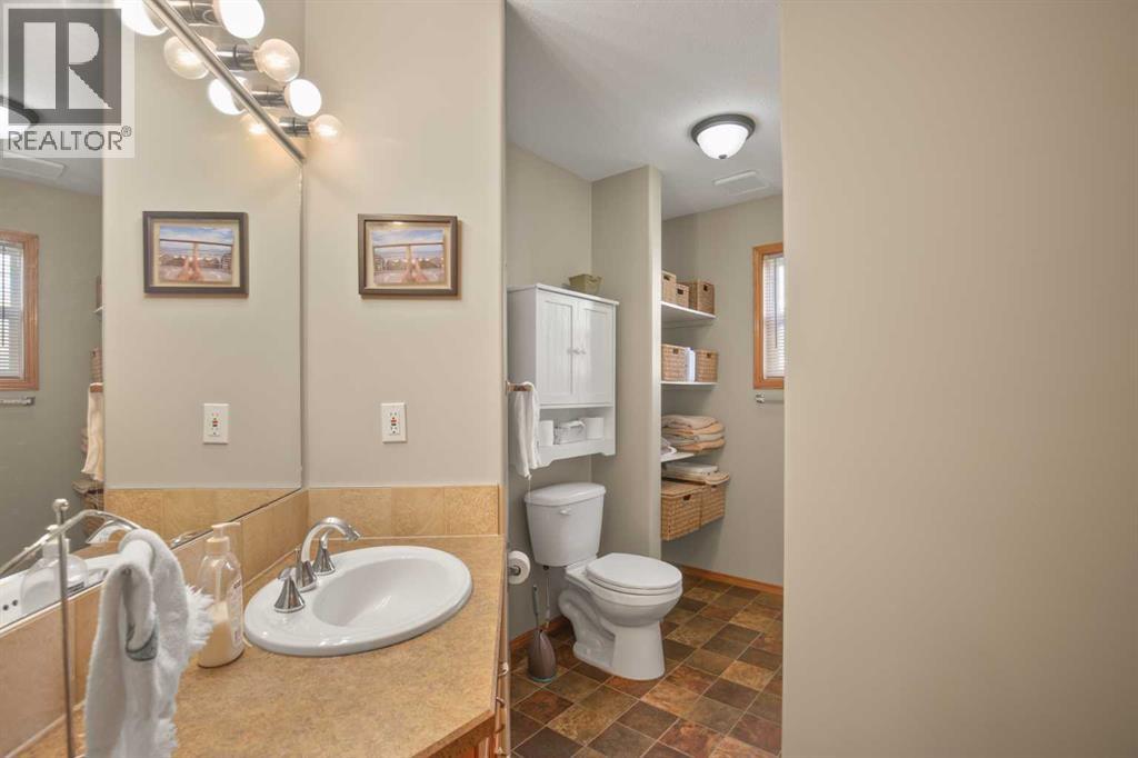 4715 55 Avenue - 12
