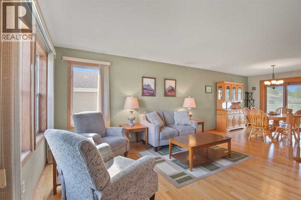 4715 55 Avenue - 3