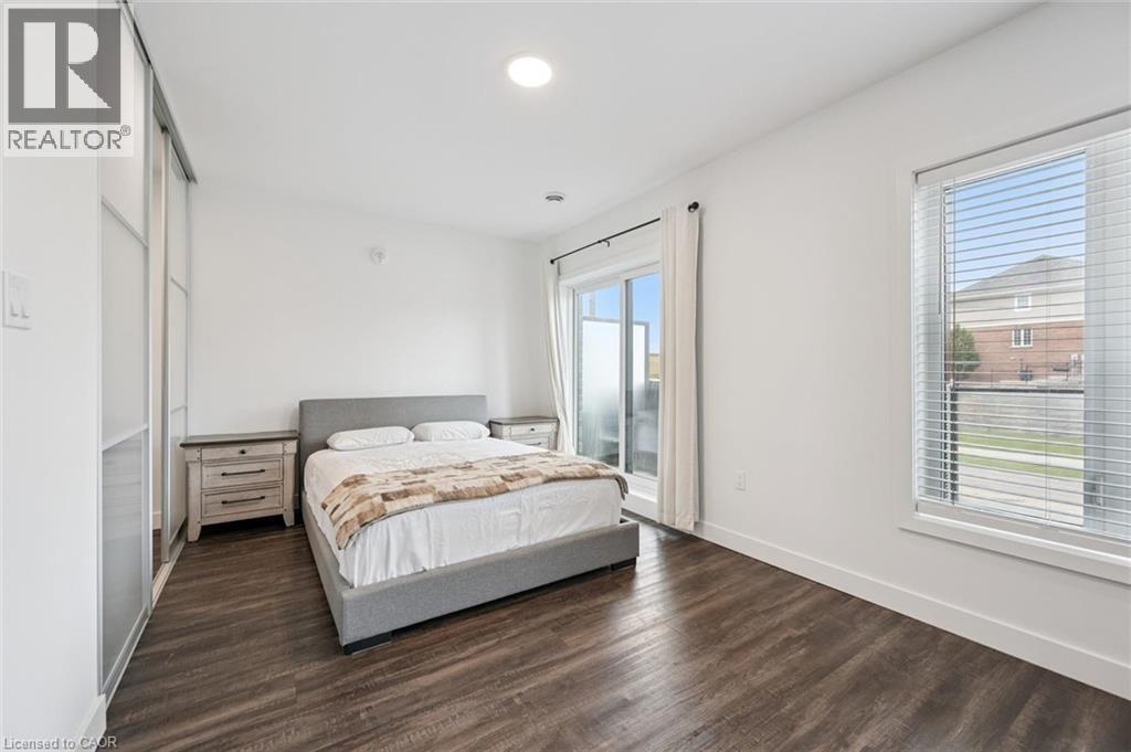 #203 408 DUNDAS Street S - 17