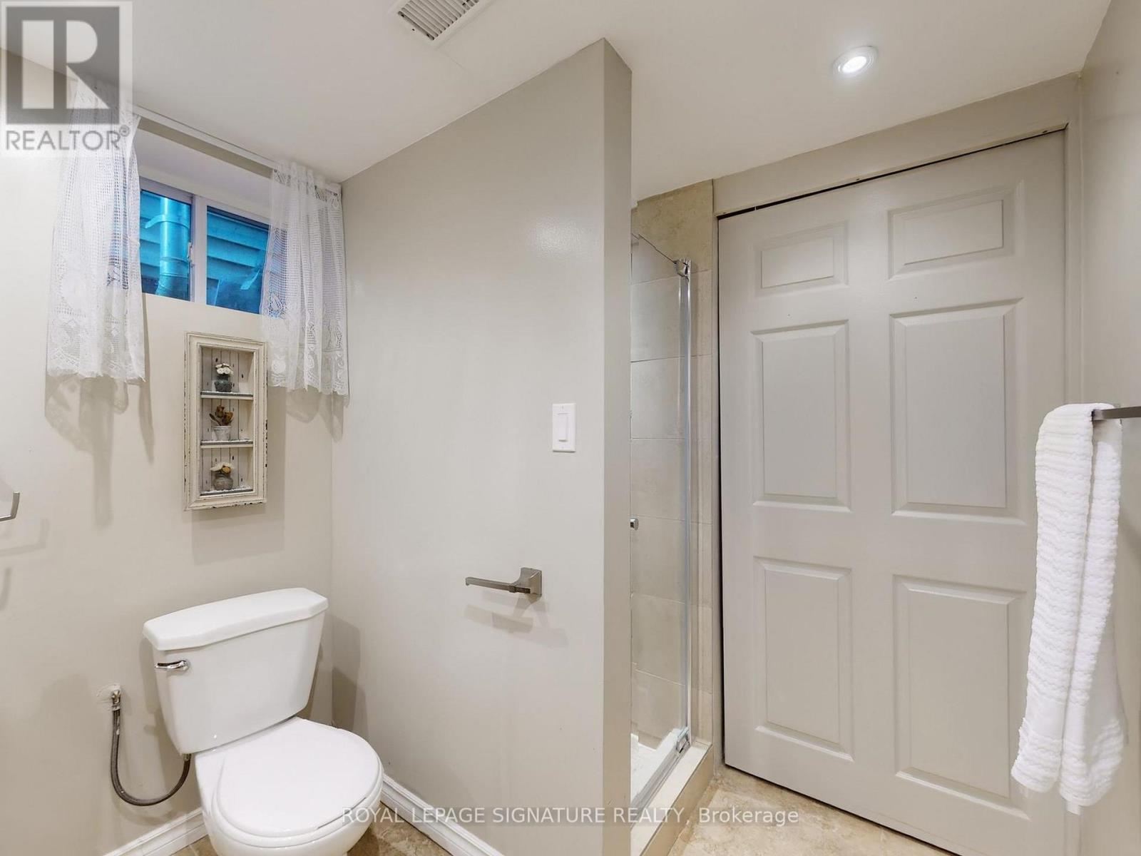 79 MEIGHEN AVENUE - 36