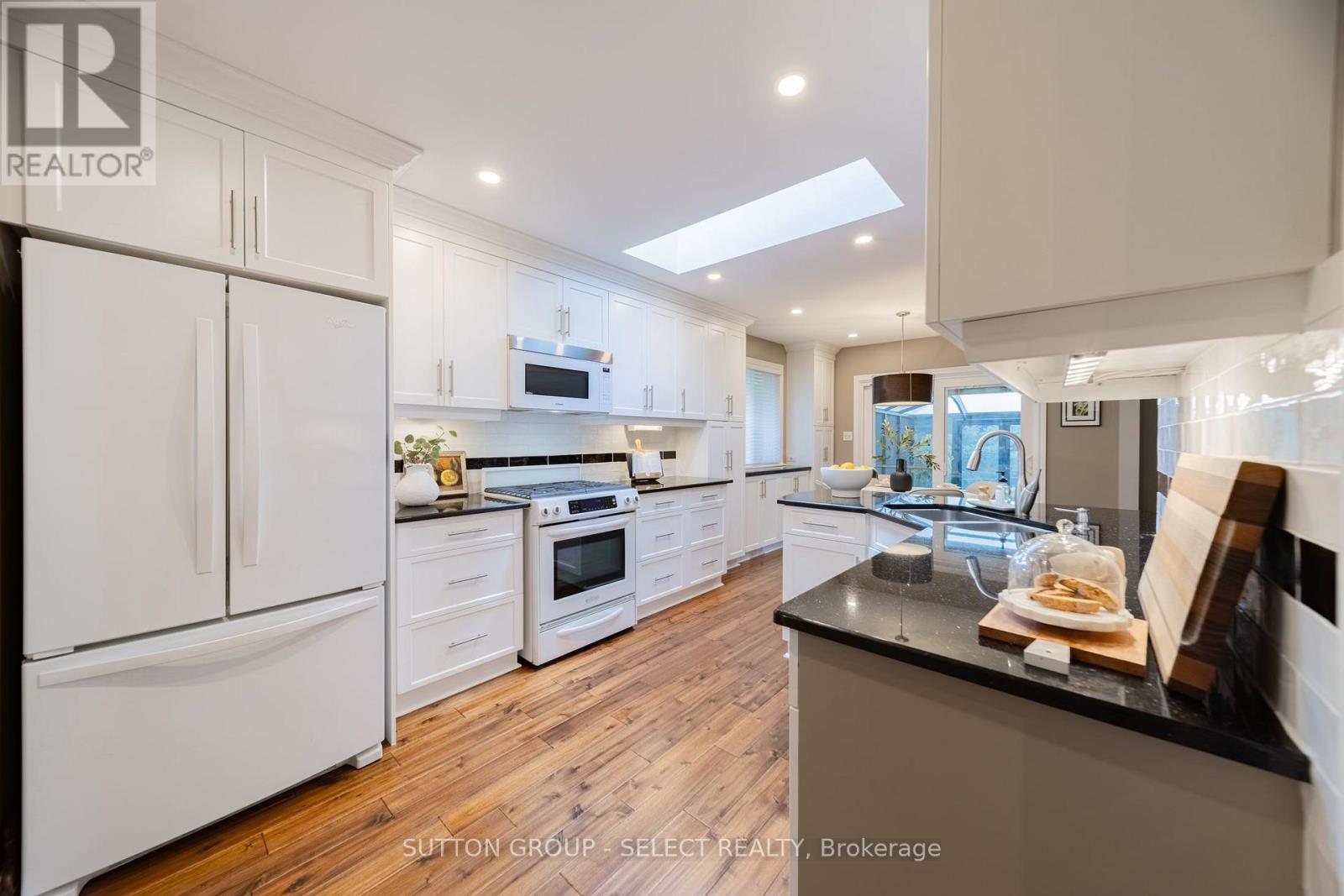 581 INVERNESS AVENUE - Image 19