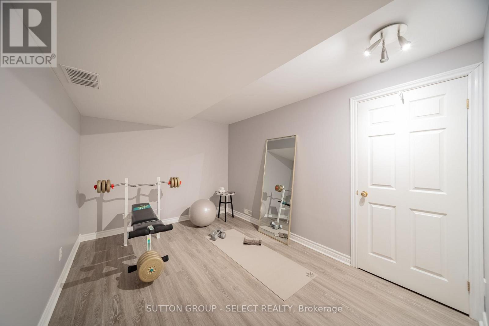 581 INVERNESS AVENUE - Image 42