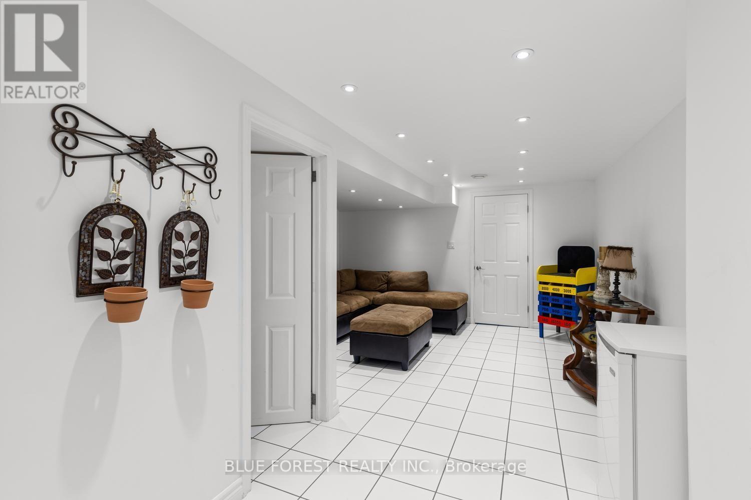 535 GORDON AVENUE - 26