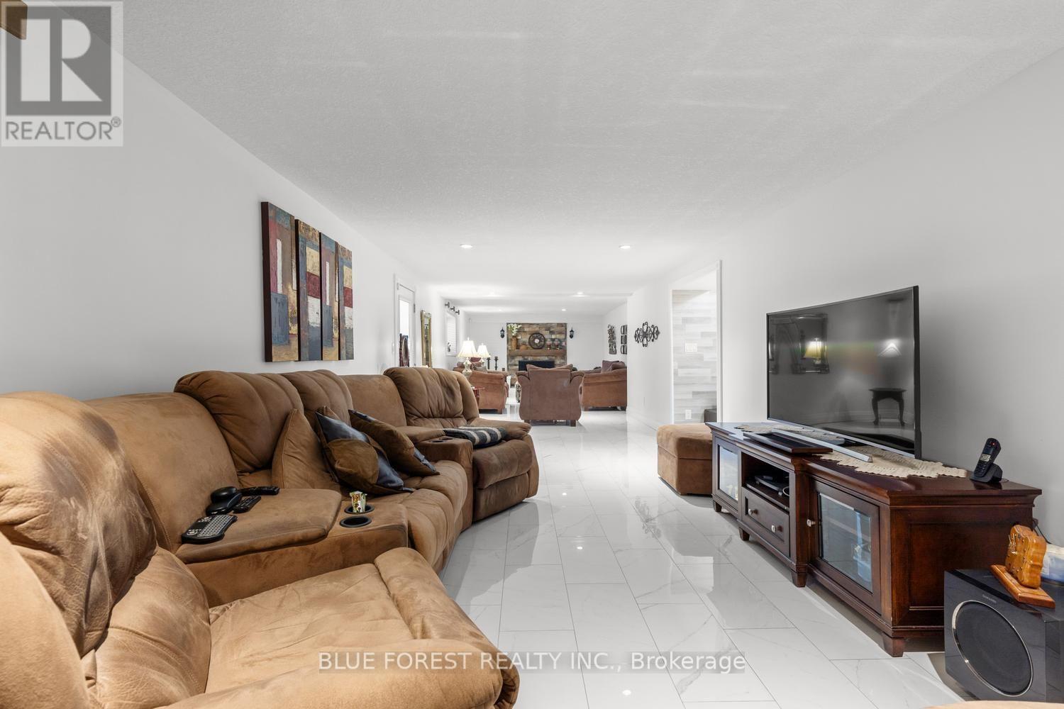 535 GORDON AVENUE - 31