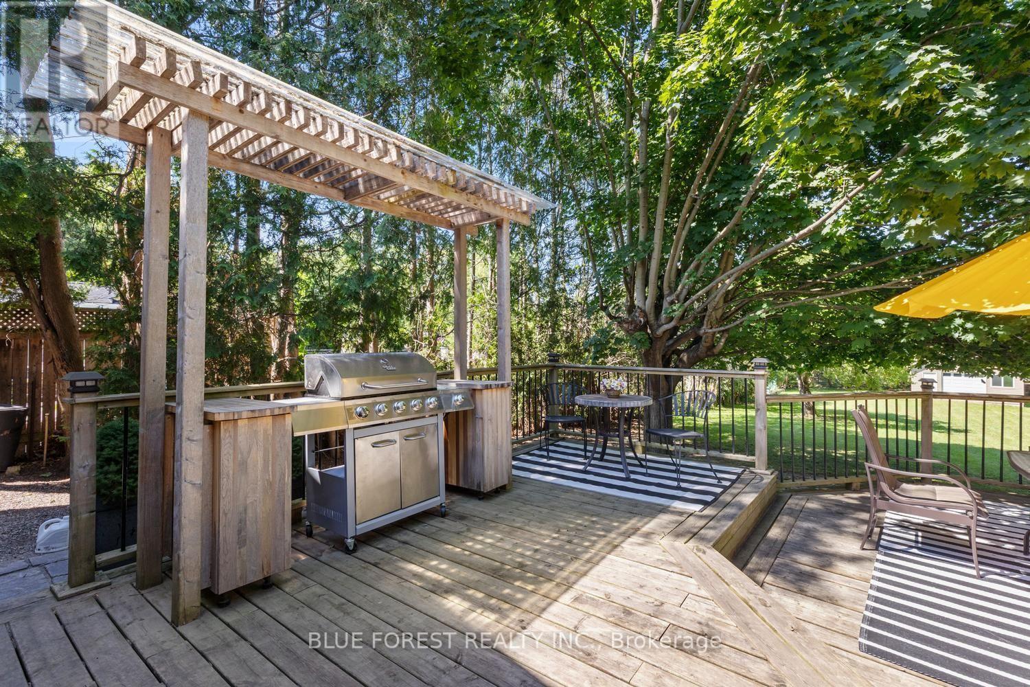 535 GORDON AVENUE - 34