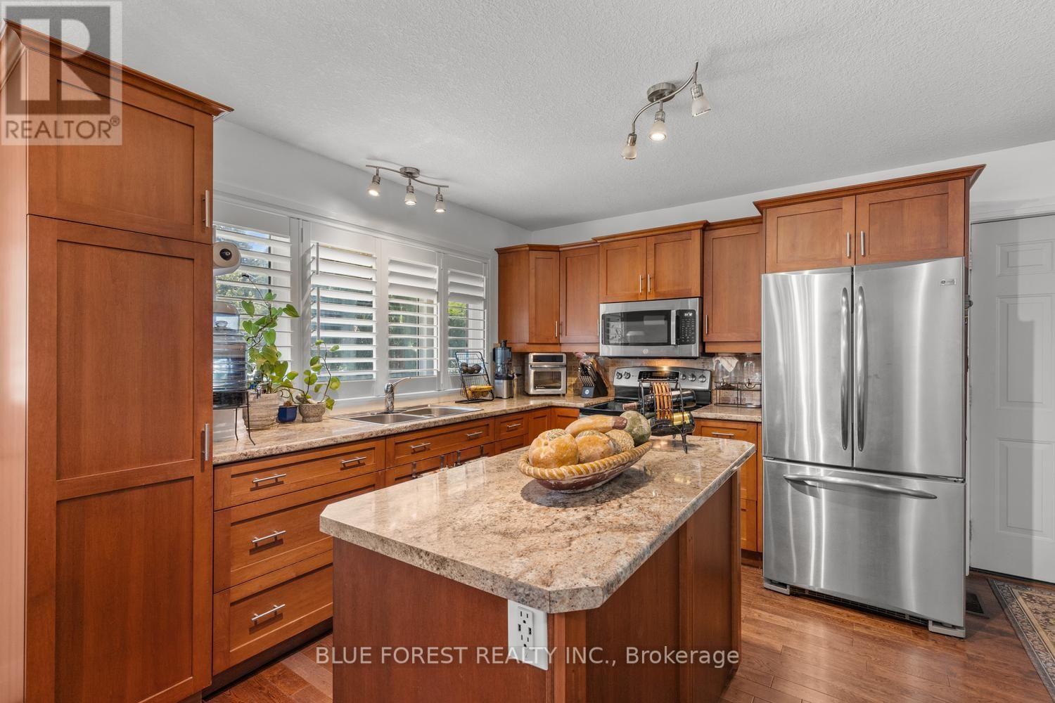 535 GORDON AVENUE - 9