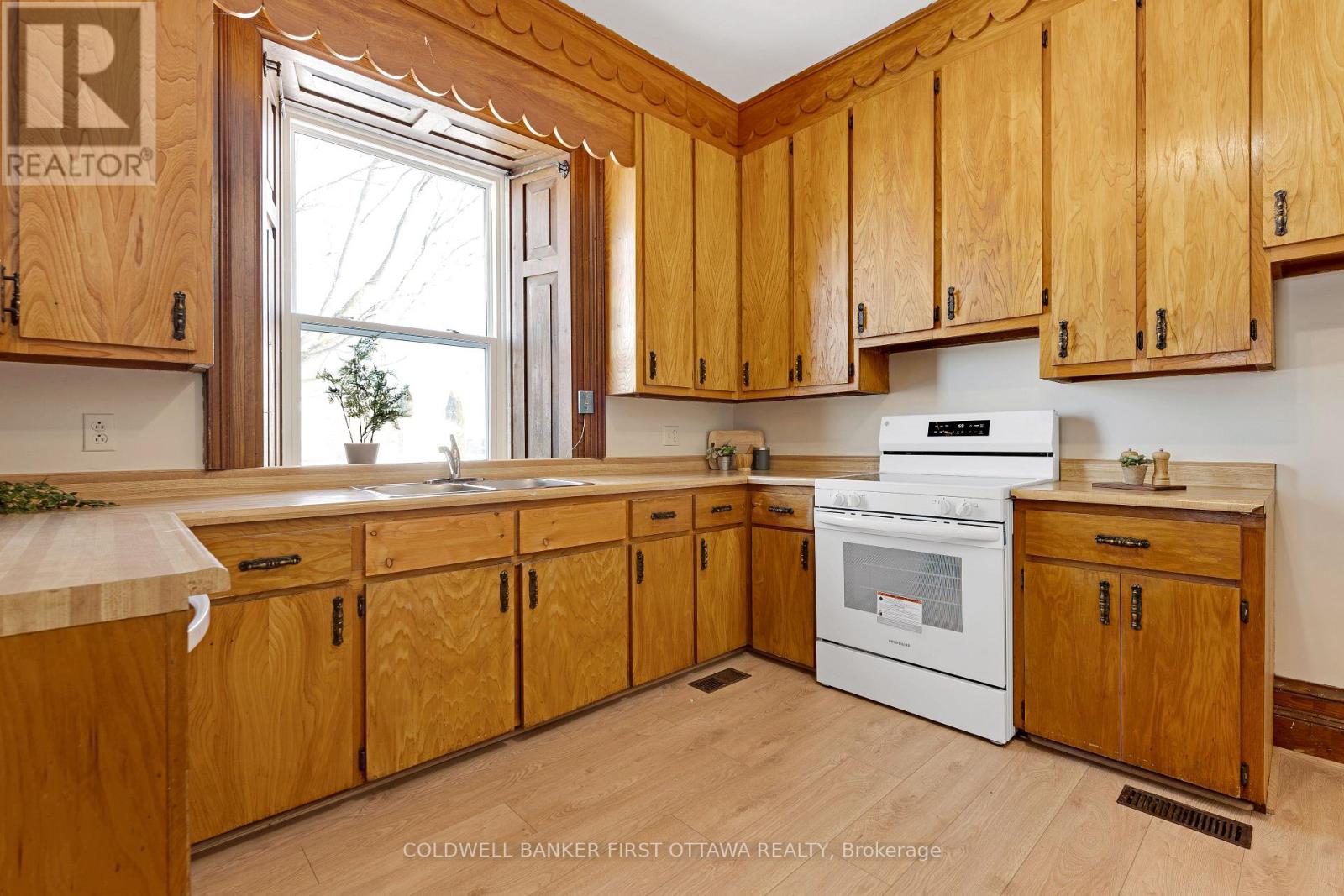 2061 CHRISTIE LAKE ROAD - 11