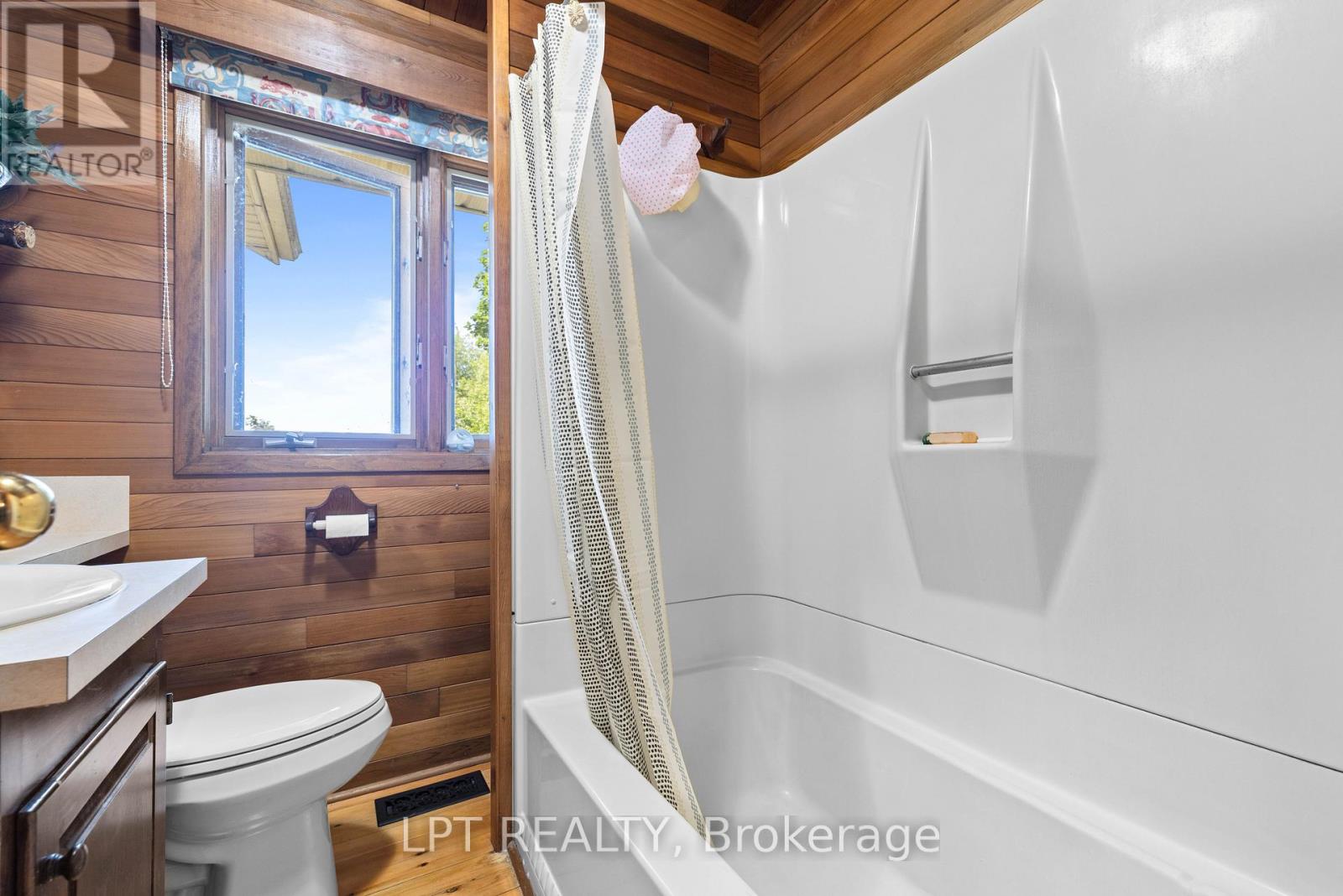 25300 MAPLE BEACH ROAD - Image 29