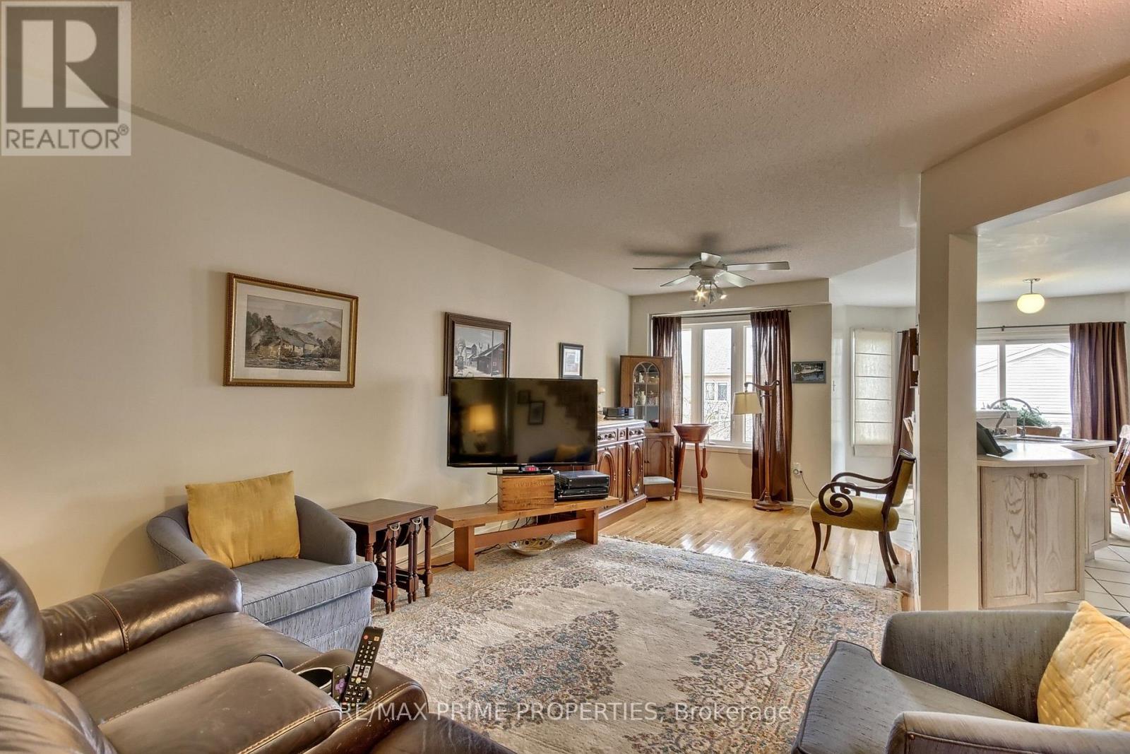 39 LAURENDALE AVENUE - 10