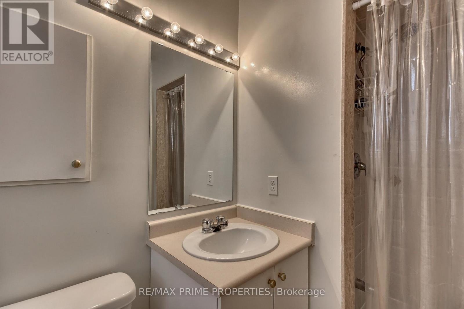 39 LAURENDALE AVENUE - 14