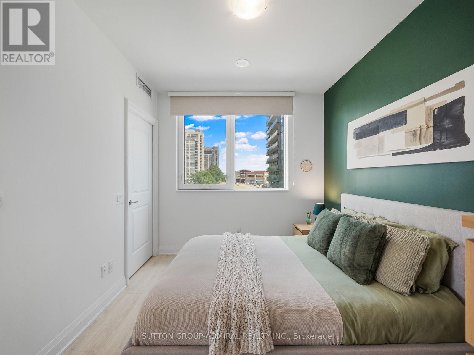 #413 10 GATINEAU DRIVE - Image 14