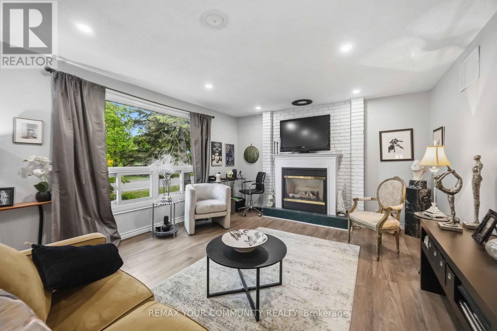 148 BAYVIEW AVENUE - 10