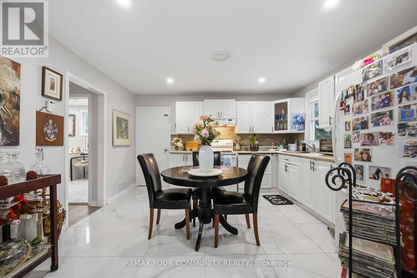 148 BAYVIEW AVENUE - 11