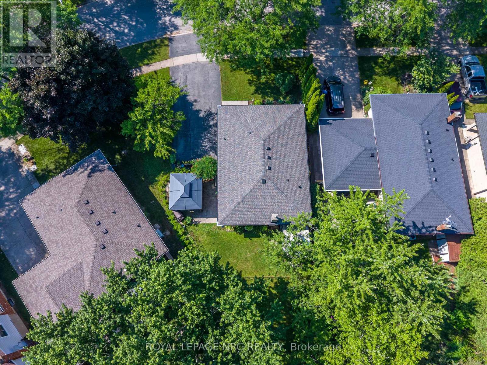 8025 MICHAEL STREET - 35