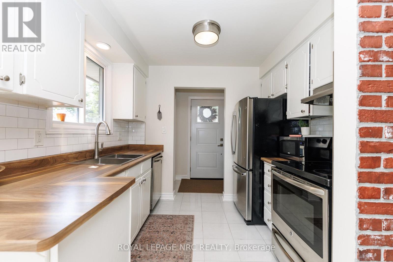 8025 MICHAEL STREET - 4
