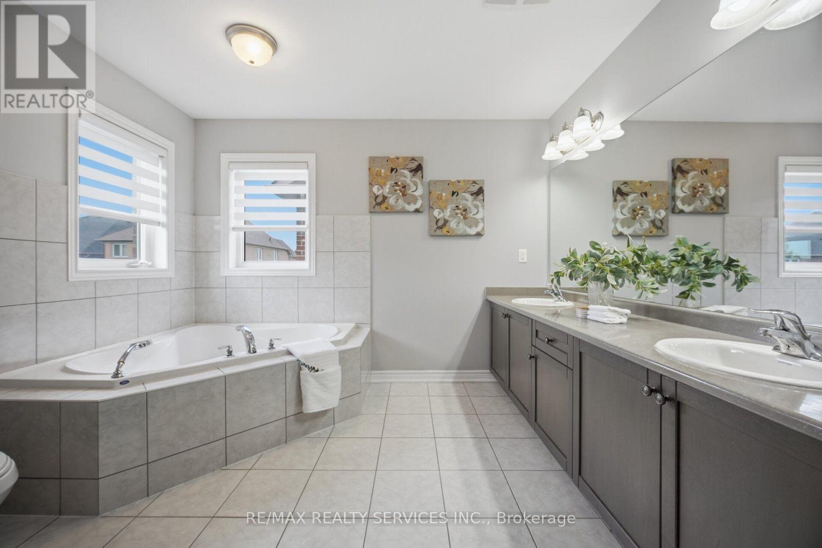 164 BONNIEGLEN FARM BOULEVARD - Image 31