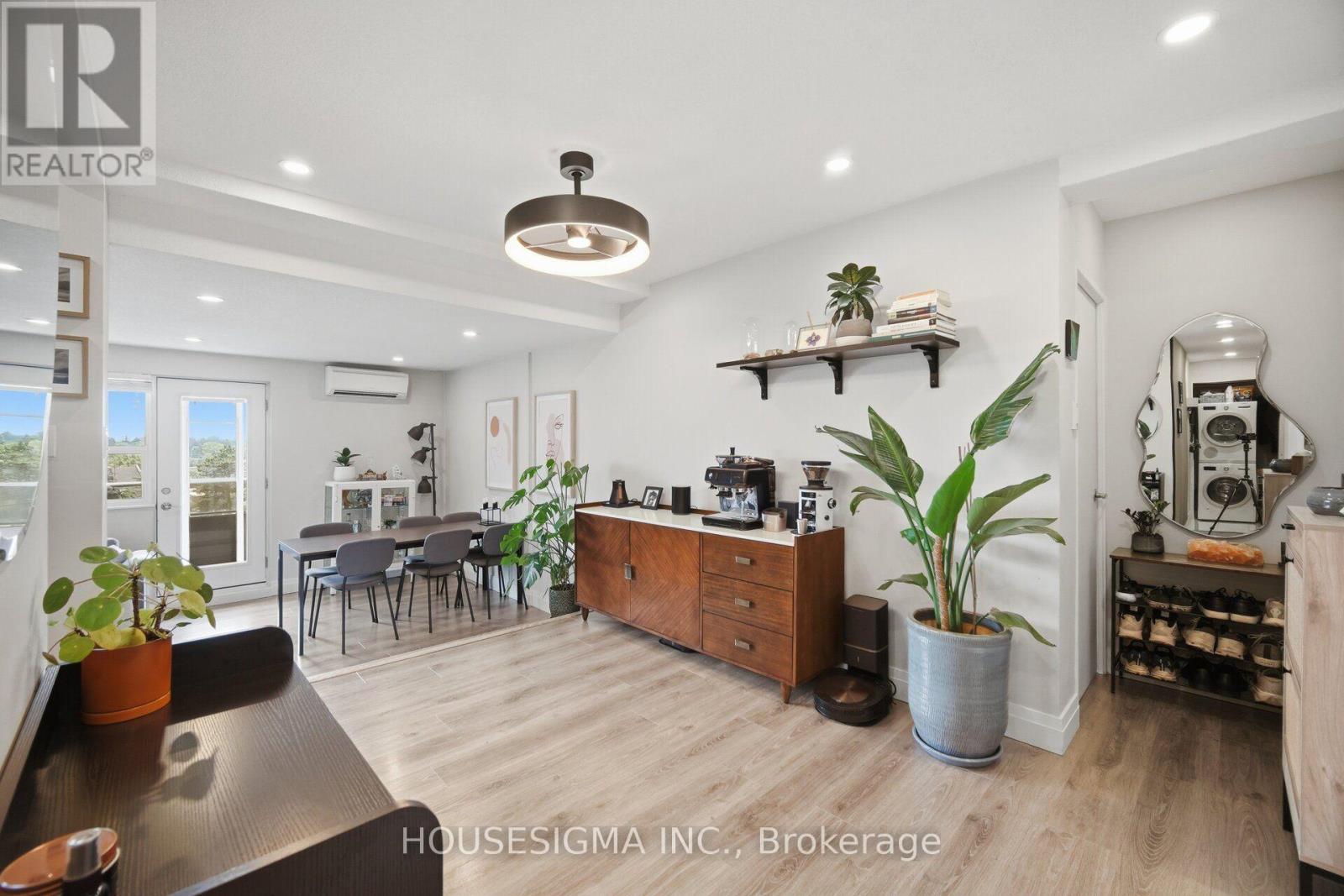 #801 15 ELIZABETH STREET N - 13