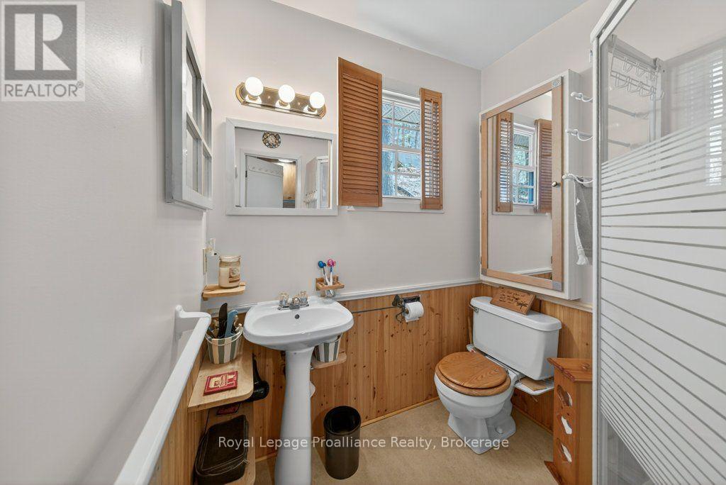 1038A BROWN'S LANE - 23