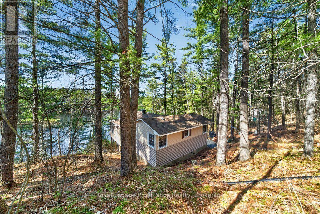 1038A BROWN'S LANE - 35