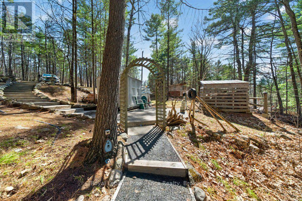 1038A BROWN'S LANE - 33