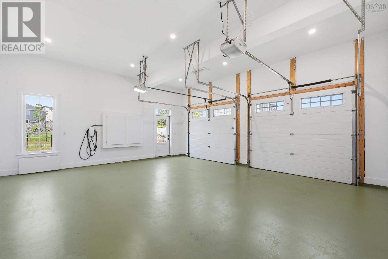 72 Element Court - 41