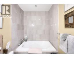 518 68 Songhees Rd, Victoria, BC V9A0A3 Photo 24