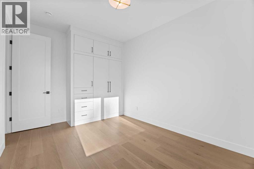 2205 26A Street SW - 37
