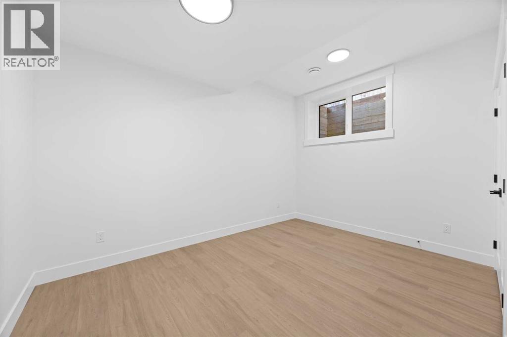 2205 26A Street SW - 44