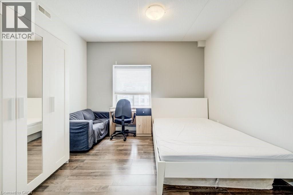 #B601 62 BALSAM Street - 15