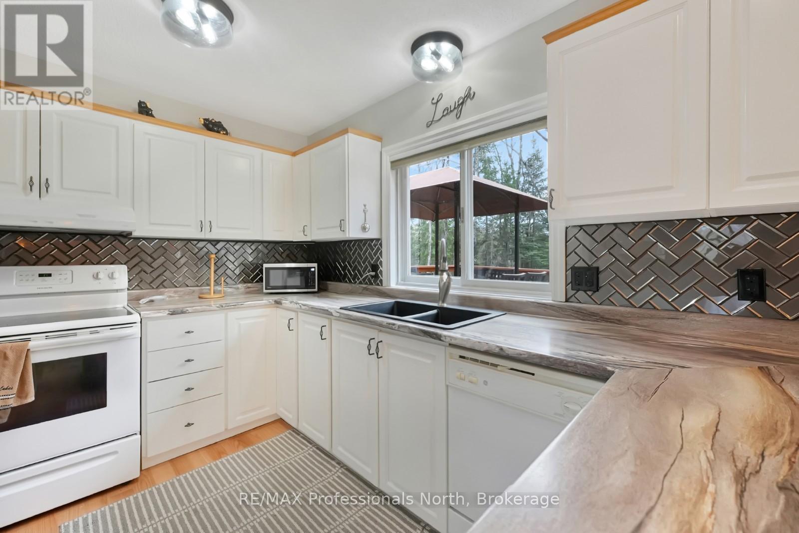 1157 BETWEEN LAKES TRAIL - 12