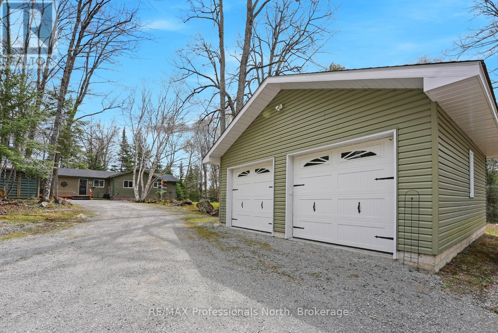 1157 BETWEEN LAKES TRAIL - 46