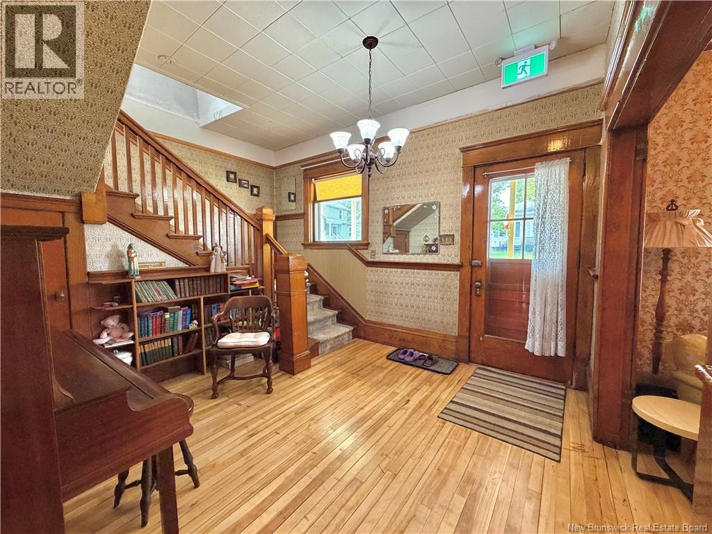 539 QUEEN ST - Image 8