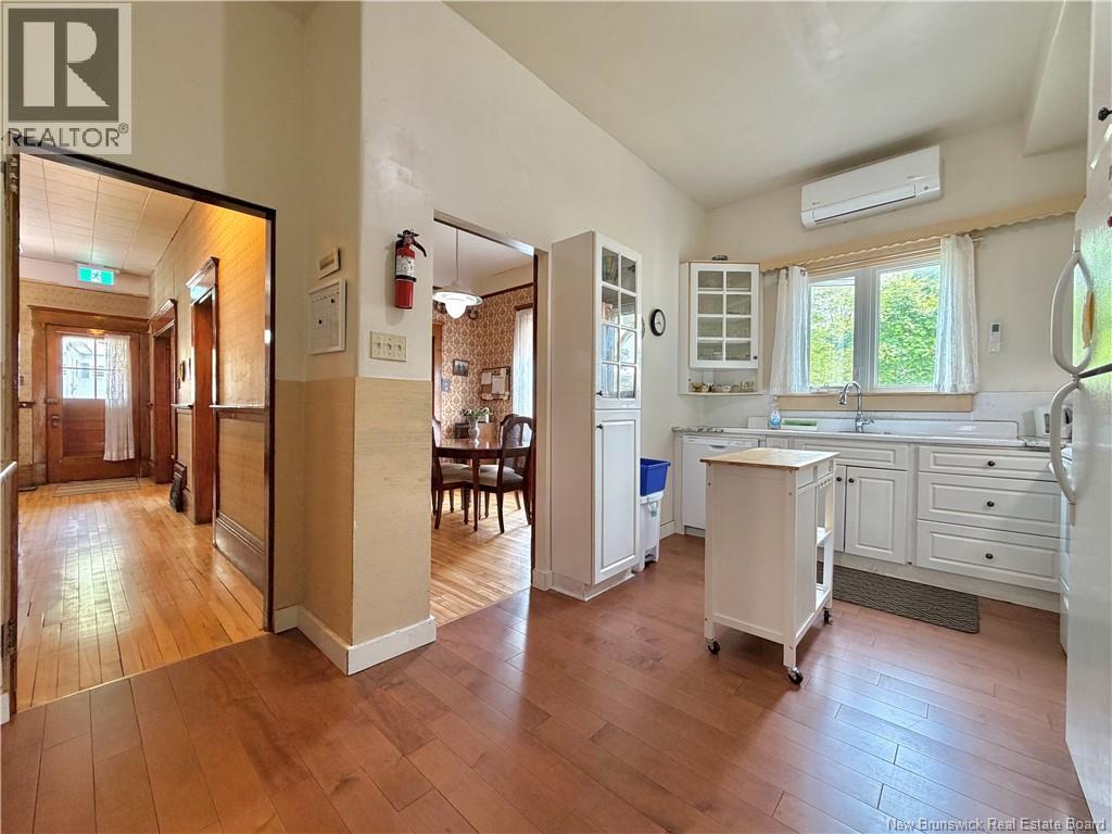 539 QUEEN ST - Image 15
