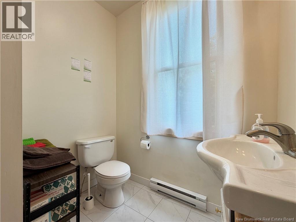 539 QUEEN ST - Image 25