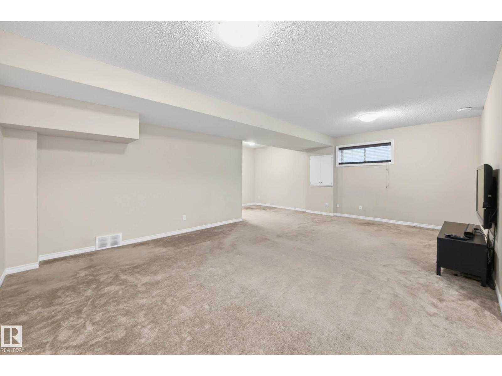 3233 21A AV NW - 41
