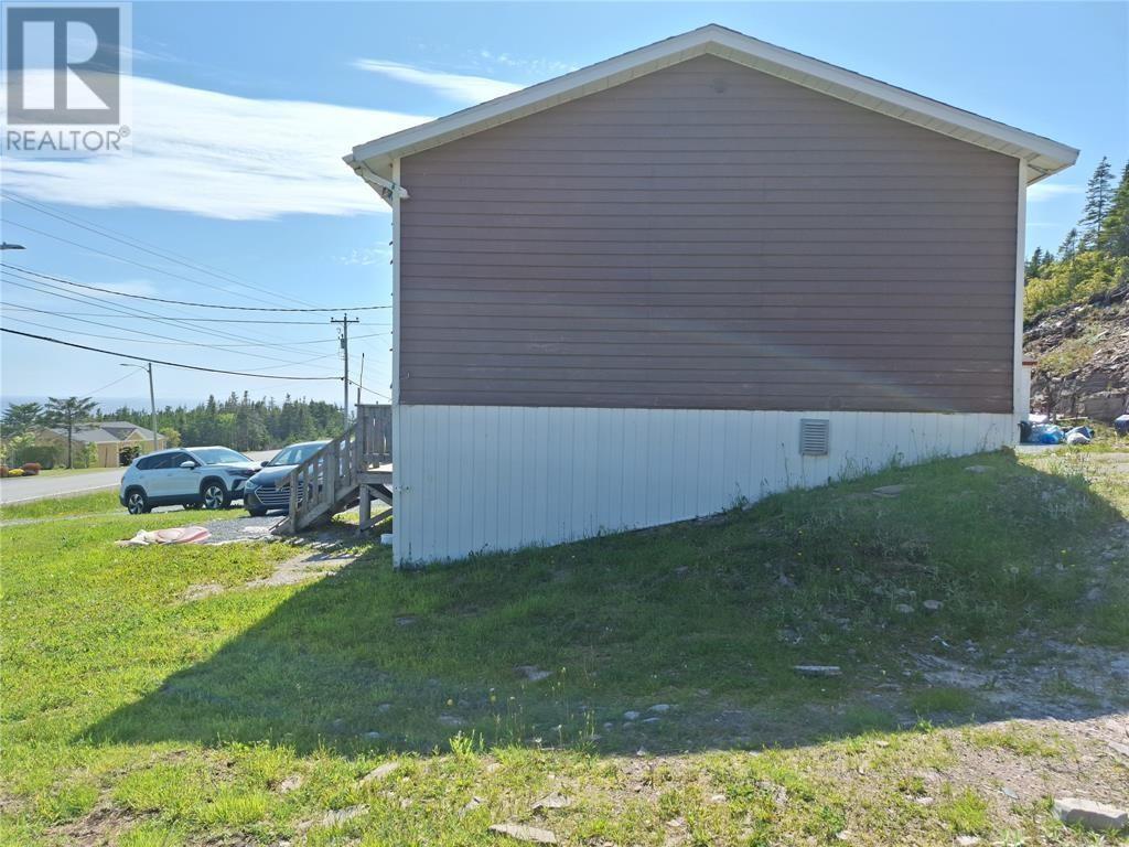 688 Oceanview Drive - Image 2