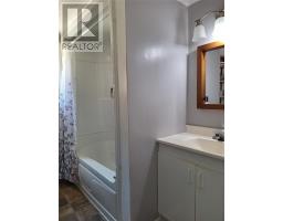 688 Oceanview Drive thumbnail 11