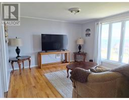 688 Oceanview Drive thumbnail 4