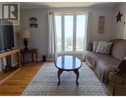 688 Oceanview Drive thumbnail 5